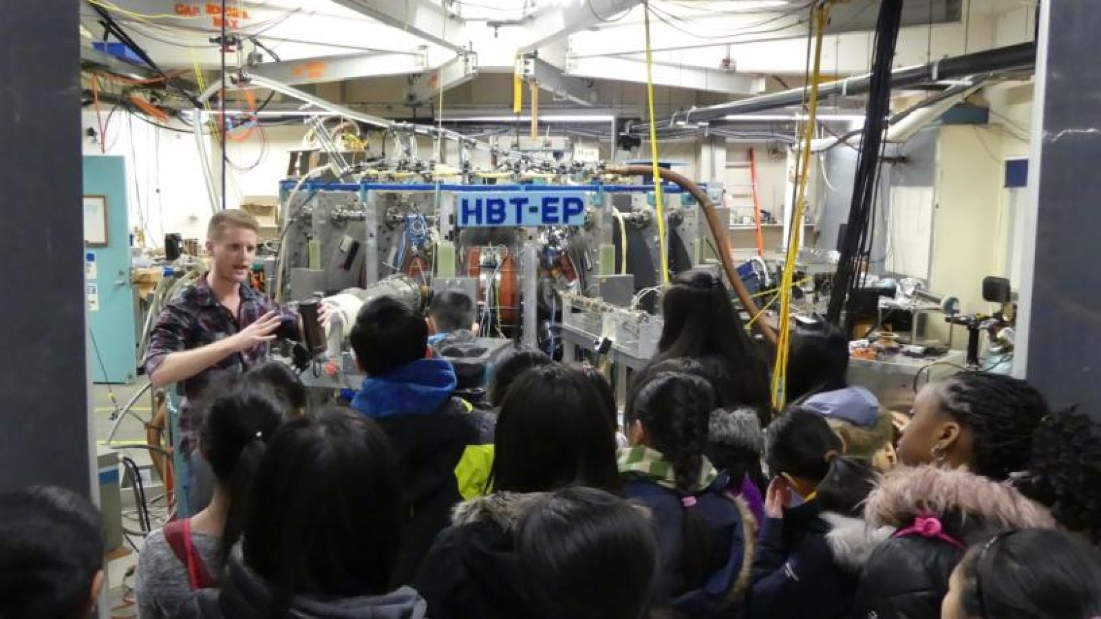 Students on a tour of the Columbia Plasma Physics lab