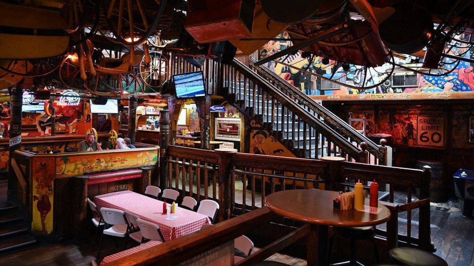 Darkhorse Tavern
