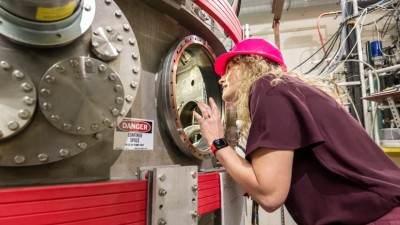 Steffi Diem, professor of nuclear engineering, peers into Pegasus III